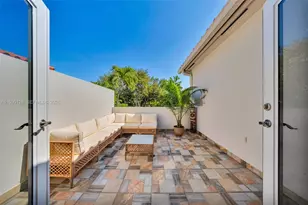 2917 SW 30th Ct, Miami, FL 33133 - Photo 2