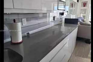 401 Ocean Dr, Miami Beach, FL 33139 - Photo 4