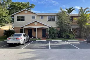 10508 NW 6th St, Pembroke Pines, FL 33026 - Photo 1