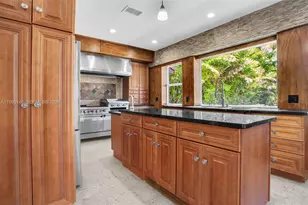 545 S Shore Dr, Miami Beach, FL 33141 - Photo 36