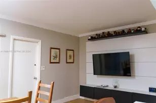 14234 NE 3rd Ct, Miami, FL 33161 - Photo 22