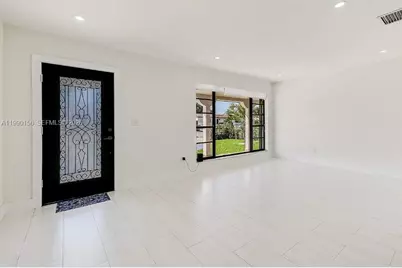 865 W 72nd Pl #865, Hialeah, FL 33014 - Photo 8