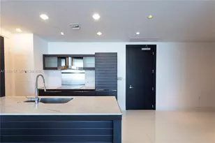 200 Biscayne Blvd Way, Miami, FL 33131 - Photo 2