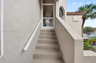 365 SW 86th Ave, Pembroke Pines, FL 33025 - Photo 8