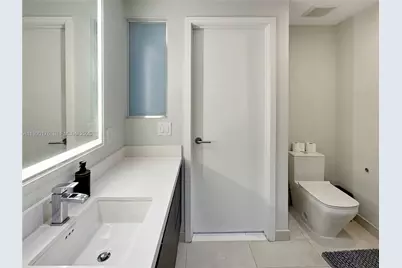 851 NE 1st Ave #302, Miami, FL 33132 - Photo 12