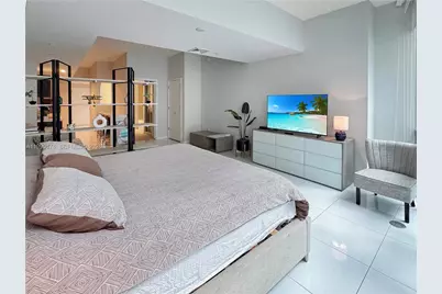 851 NE 1st Ave #302, Miami, FL 33132 - Photo 2