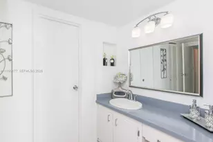 3675 N Country Club Dr, Aventura, FL 33180 - Photo 22