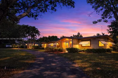 15501 SW 88th Ave, Palmetto Bay, FL 33157 - Photo 1