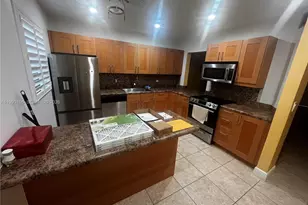 200 Berkley Rd, Hollywood, FL 33024 - Photo 32
