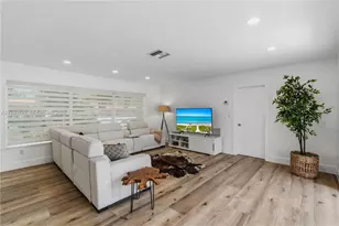 7327 Sabal Dr, Miami Lakes, FL 33014 - Photo 24