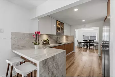 7327 Sabal Dr, Miami Lakes, FL 33014 - Photo 10