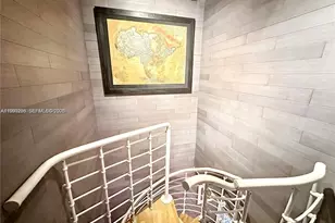 1115 Meridian Ave, Miami Beach, FL 33139 - Photo 10