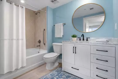 325 S Biscayne Blvd #1718, Miami Beach, FL 33131 - Photo 10