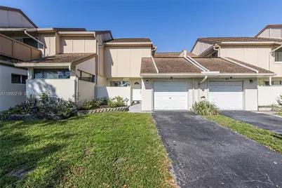 835 NW 80th Ter #11, Plantation, FL 33324 - Photo 1