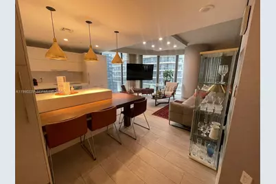 45 SW 9th St #1401, Miami, FL 33130 - Photo 8