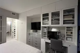 45 SW 9th St, Miami, FL 33130 - Photo 14