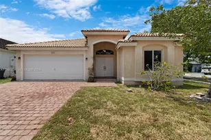 9264 SW 209th Terrace, Cutler Bay, FL 33189 - Photo 2