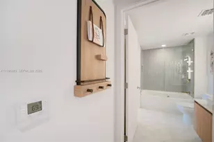 159 NE 6th St, Miami, FL 33132 - Photo 18