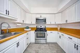 5311 Banyan Ln, Tamarac, FL 33319 - Photo 14