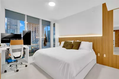 92 SW 3rd St #2802, Miami, FL 33130 - Photo 14