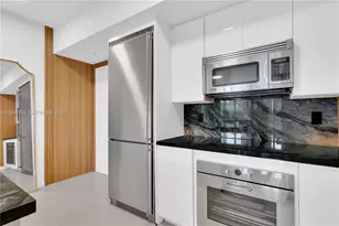 92 SW 3rd St, Miami, FL 33130 - Photo 10