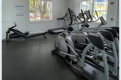 9640 NW 2 St #5106, Pembroke Pines, FL 33024 - Photo 12