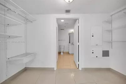 1750 N Bayshore Dr #2804, Miami, FL 33132 - Photo 16