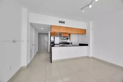 1750 N Bayshore Dr #2804, Miami, FL 33132 - Photo 10