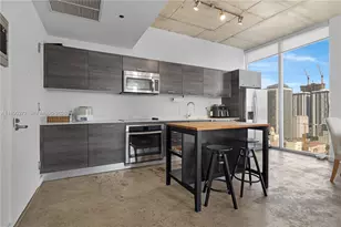 151 SE 1st St, Miami, FL 33131 - Photo 12