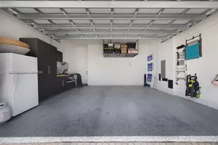8026 NW 43rd St, Doral, FL 33166 - Photo 22
