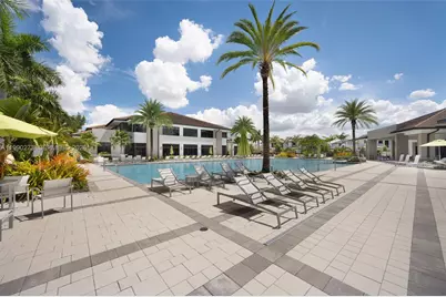 8026 NW 43rd St, Doral, FL 33166 - Photo 24