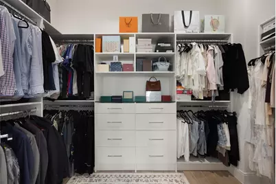 8026 NW 43rd St, Doral, FL 33166 - Photo 14