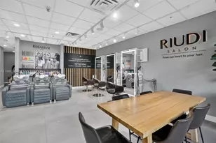 For Sale Beauty Salon in Hialeah, Hialeah, FL 33015 - Photo 1