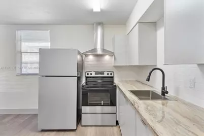 1715 N 16th Ave #312, Hollywood, FL 33020 - Photo 8