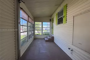 7300 20th St, Florida City, FL 32966 - Photo 8