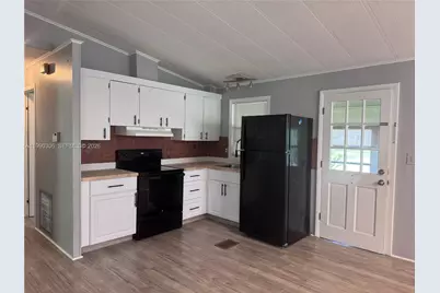 7300 20th St, Florida City, FL 32966 - Photo 10