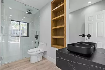116 W 1st Ct, Miami Beach, FL 33139 - Photo 38
