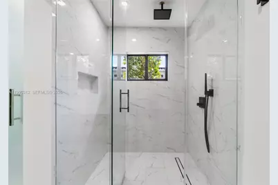 116 W 1st Ct, Miami Beach, FL 33139 - Photo 32