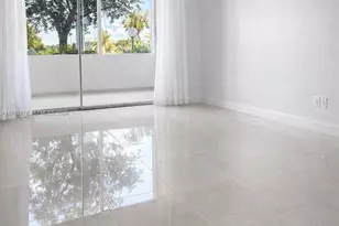 330 SE 2nd St, Hallandale Beach, FL 33009 - Photo 32