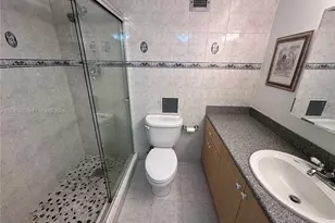 6039 Collins Ave, Miami Beach, FL 33140 - Photo 4