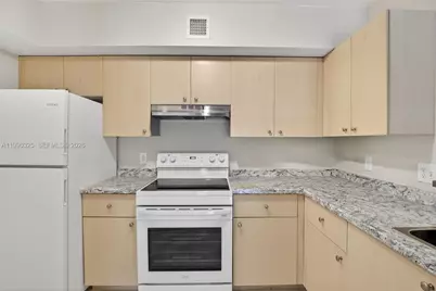 2496 Centergate Dr #301, Miramar, FL 33025 - Photo 10