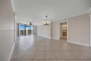 20400 W Country Club Dr, Aventura, FL 33180 - Photo 8