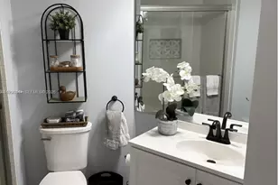 20185 E Country Club Dr, Aventura, FL 33180 - Photo 14