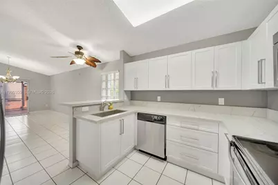 14721 Vista Verdi Rd, Davie, FL 33325 - Photo 8