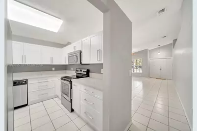 14721 Vista Verdi Rd, Davie, FL 33325 - Photo 6