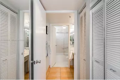 2625 Collins Av #1403, Miami Beach, FL 33140 - Photo 16