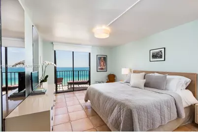 2625 Collins Av #1403, Miami Beach, FL 33140 - Photo 12