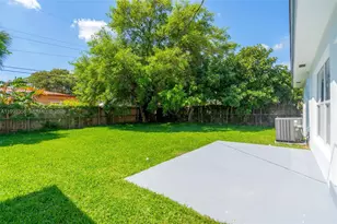 110 NE 171 St, North Miami Beach, FL 33162 - Photo 4