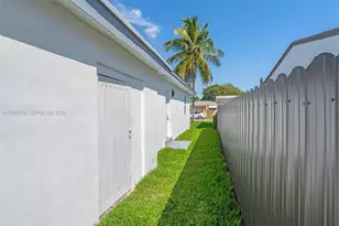 110 NE 171 St, North Miami Beach, FL 33162 - Photo 8