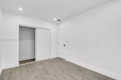 110 NE 171st St, North Miami Beach, FL 33162 - Photo 14